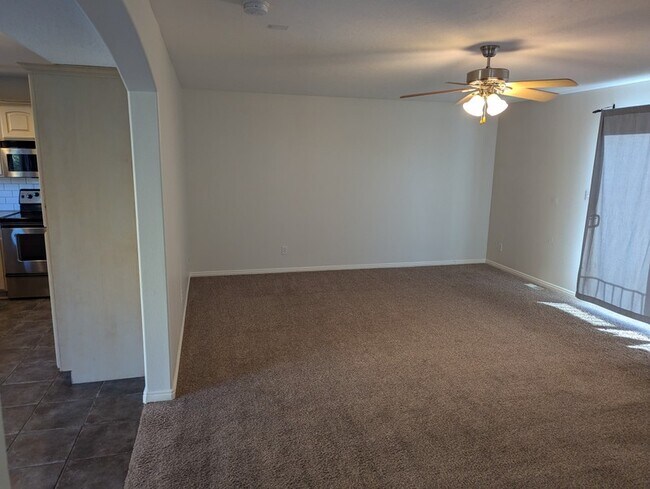 Building Photo - 10576 Sage Vista Ln