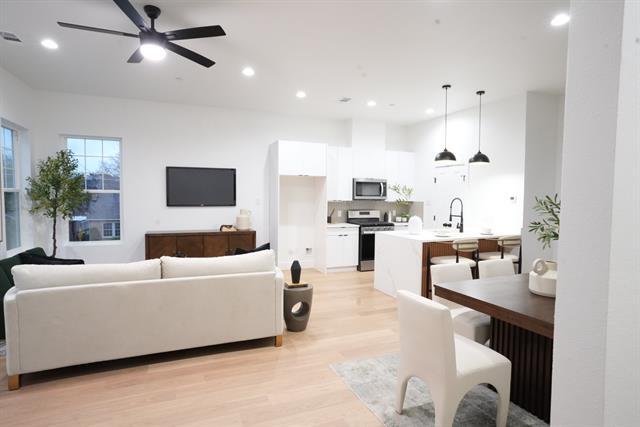 Building Photo - 629 N Tyler St