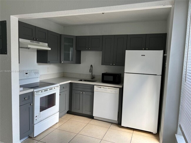Primary Photo - 4705 NW 9th Dr