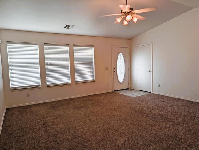 Building Photo - 1004 SW 156th St