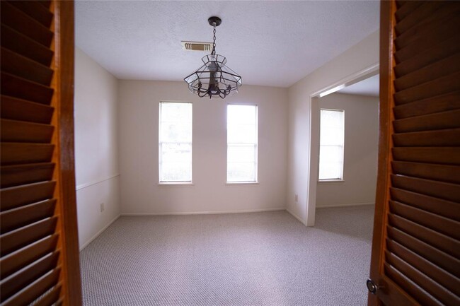 Building Photo - 13214 Ensley Wood Dr