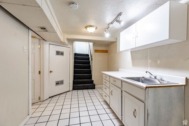 Building Photo - Lovely Liberty Wells Home! TWO Car Garage!...