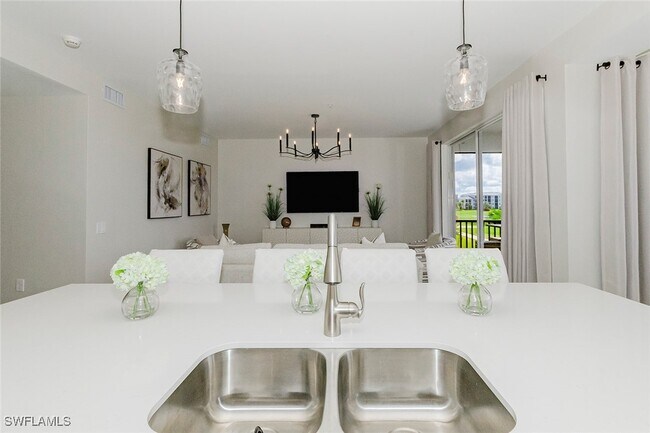 Building Photo - 5527 Double Eagle Cir