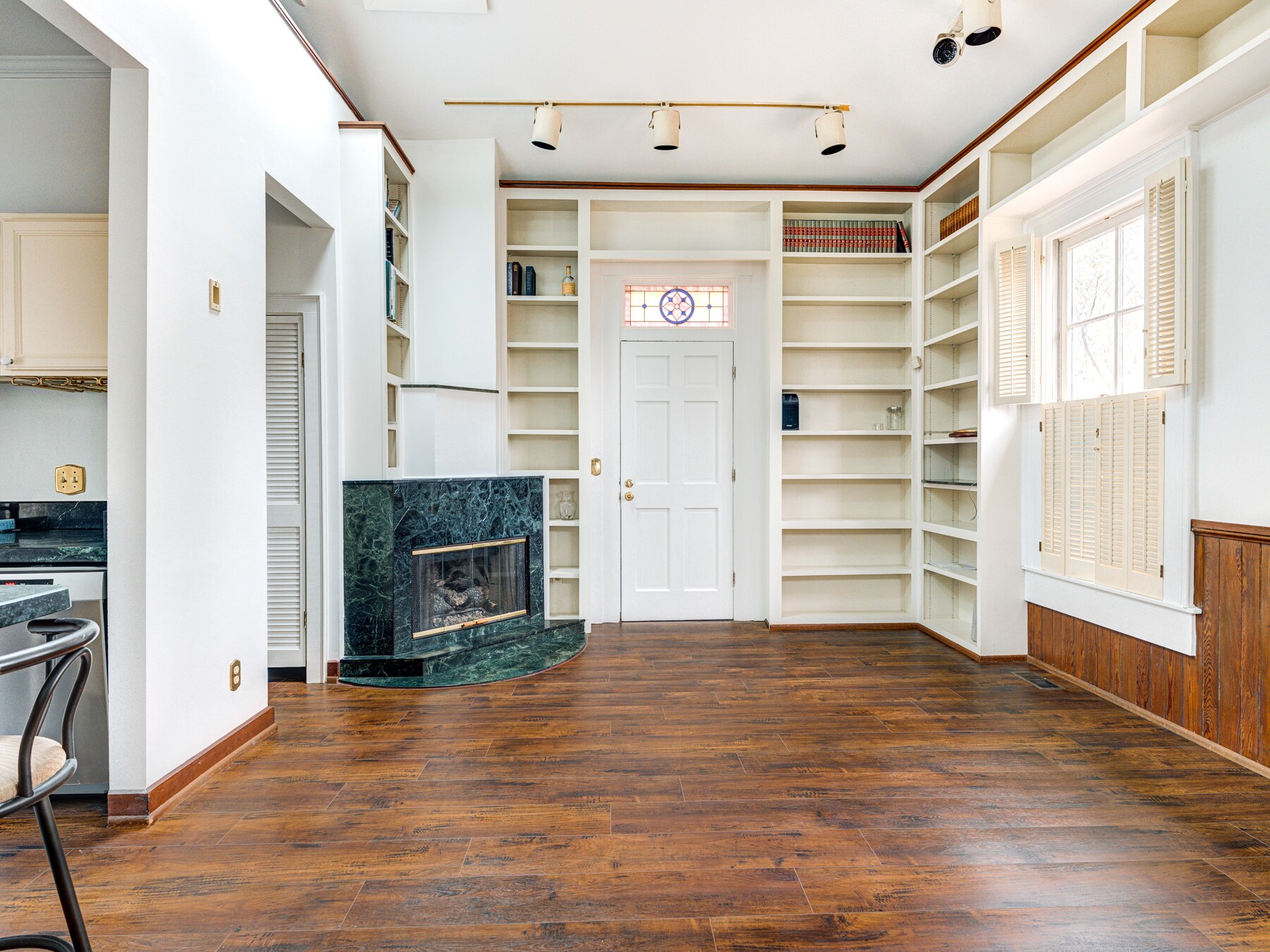 Building Photo - 321 N Park Ave