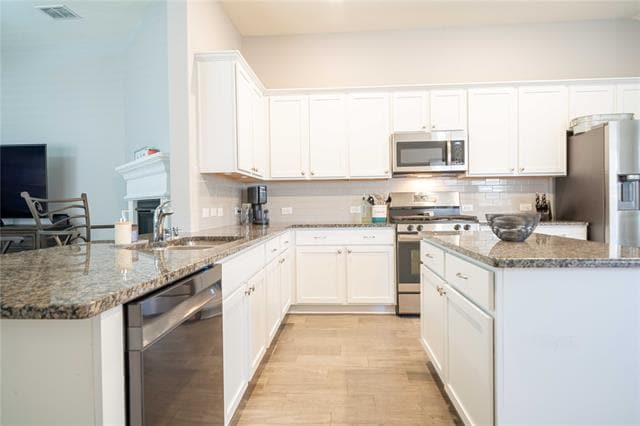 Building Photo - 8900 Devonshire Dr