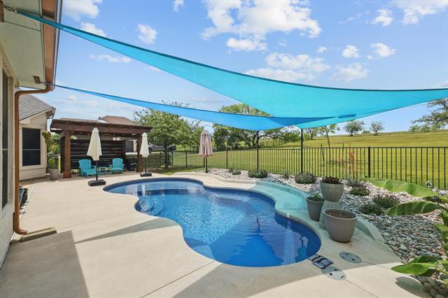 Building Photo - 10701 Los Rios Dr