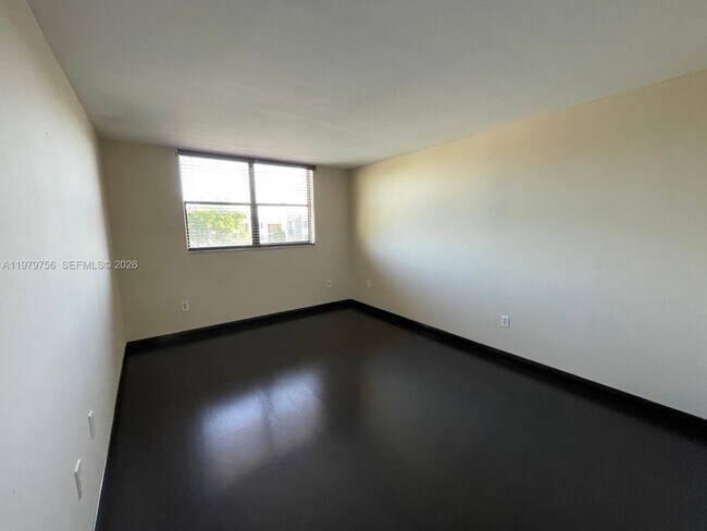 Building Photo - 8002 SW 149th Ave