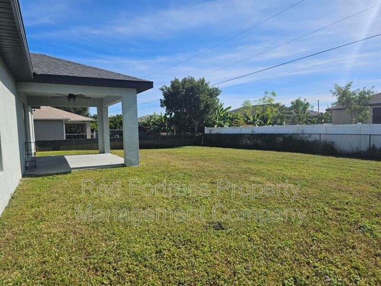 Building Photo - 1200 NW 15th Terrace