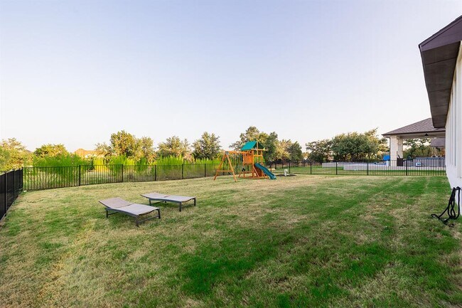 Building Photo - 2505 Sunset Vista Cir