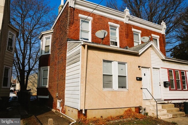 Building Photo - 413 Walnut St