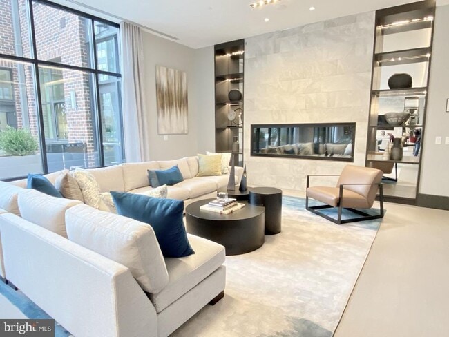 Building Photo - 1761 Old Meadow Rd