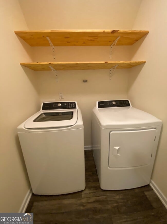 Building Photo - 25 Fox Path