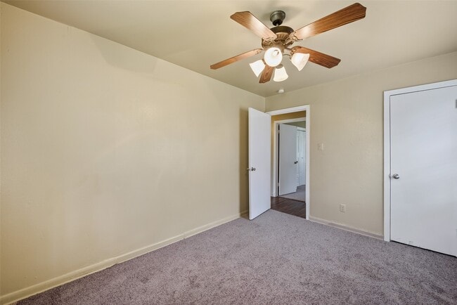 Building Photo - 5503 S Acres Dr