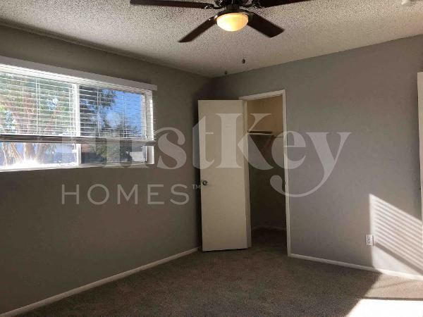 Building Photo - 4635 West Palo Verde Avenue