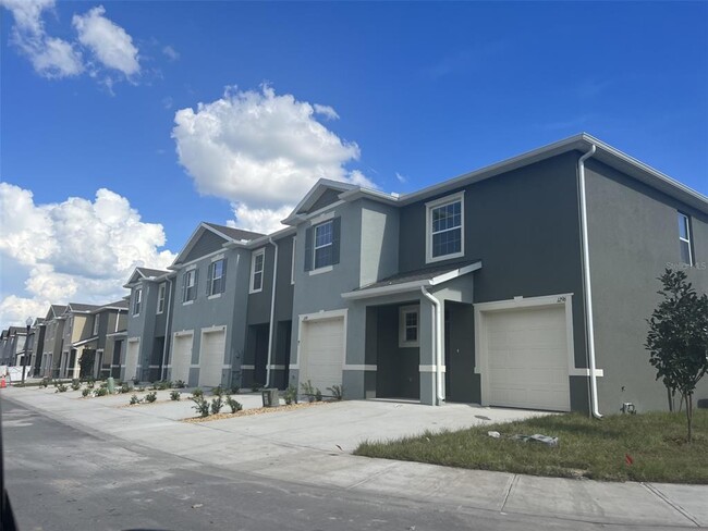 Primary Photo - 1296 Yellow Finch Dr