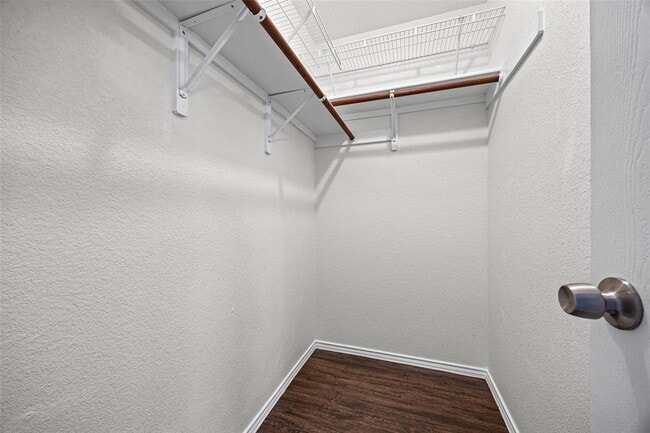 Building Photo - 17305 Dashwood Creek Dr
