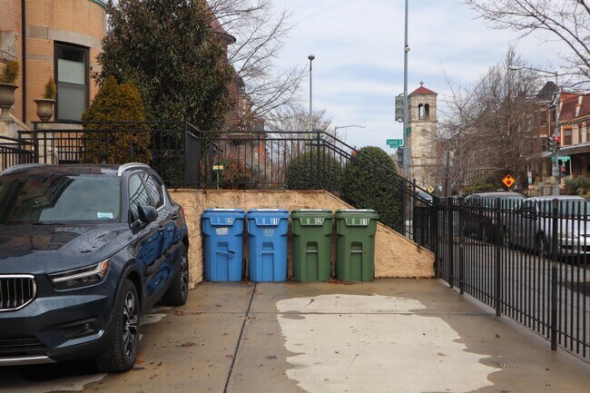 Building Photo - 1300 Euclid St NW