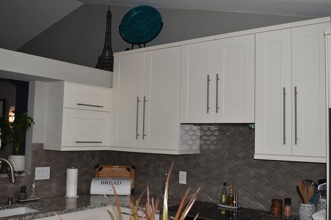 Building Photo - 1817 Tyler Ave