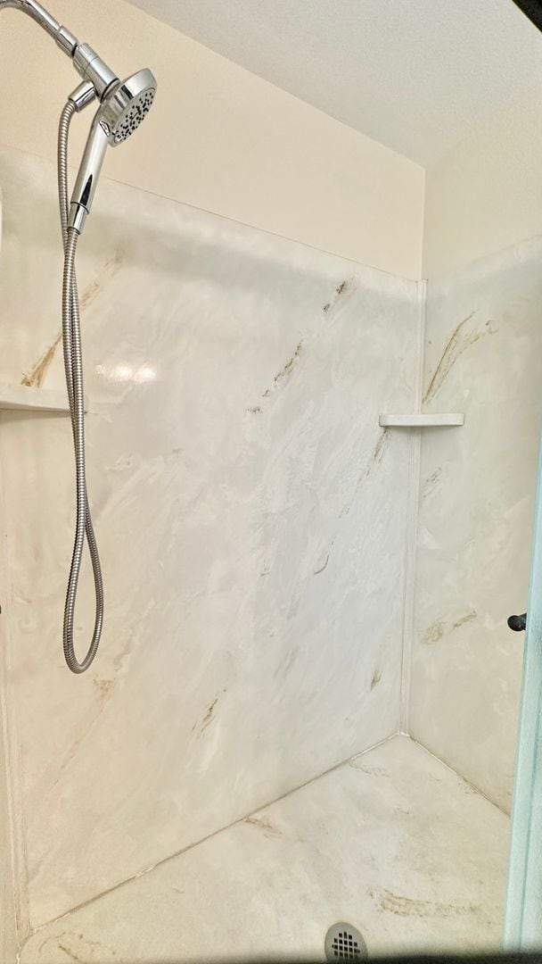 Building Photo - Amazing Location & Sprawling Country Living at its Very Best in this Beautiful Single-Story Home ...