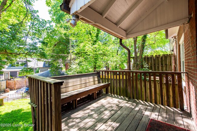 Building Photo - 1604 Edgeland Ave