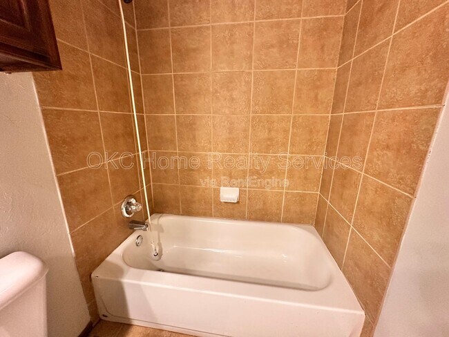 Building Photo - 13204 SW 2nd Terrace