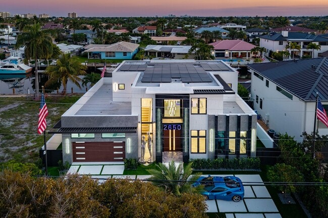 Building Photo - 2650 NE 48th Ct