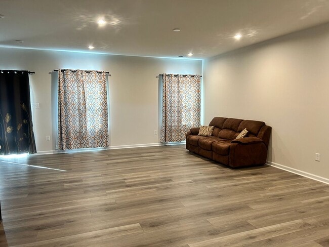Building Photo - Single Family Home Pelican Point