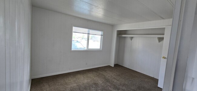 Building Photo - 3418 Tourmaline Dr