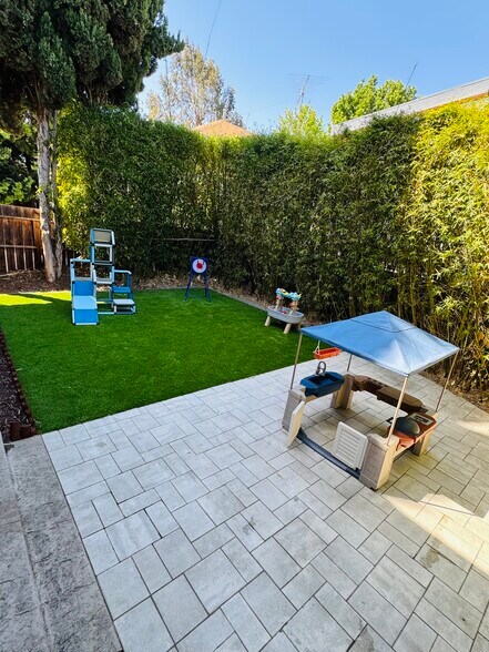 backyard with settings - 363 Beemer Ave