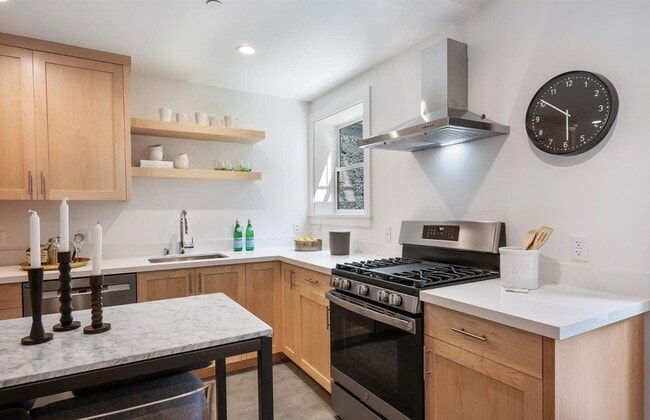 Building Photo - 2983 21st St