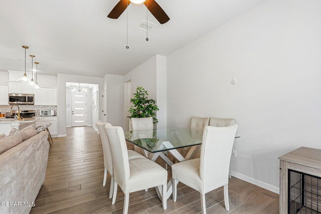 Building Photo - 6556 Ta Suil Pl