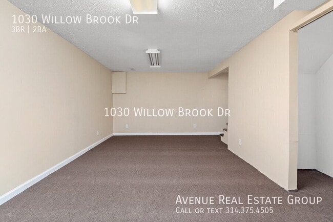 Building Photo - 1030 Willow Brook Dr