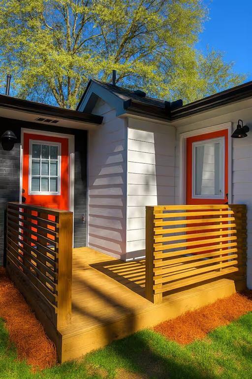 Building Photo - 500 Denham St