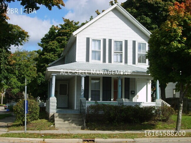 Primary Photo - 847 Bridge St NW