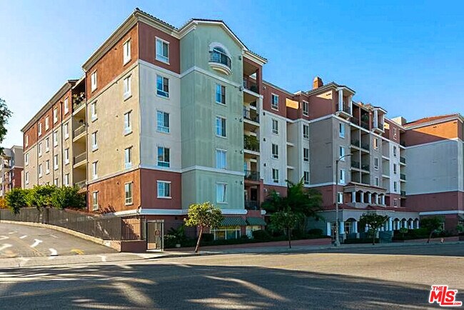 Building Photo - 3750 Santa Rosalia Dr