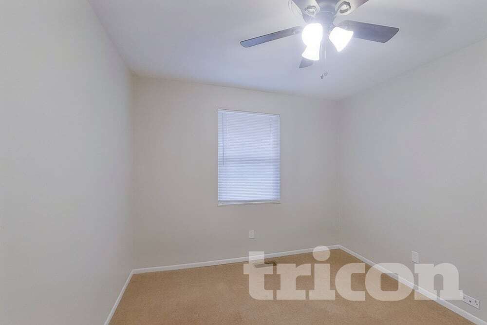 Building Photo - 1563 Park Ridge Ln