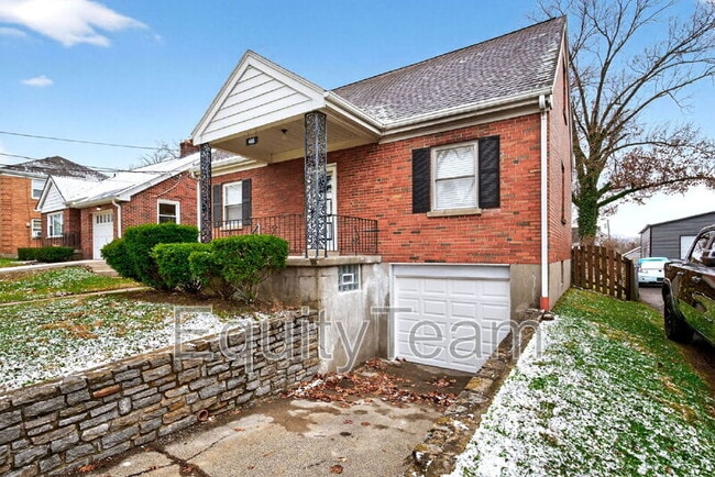 Building Photo - 405 Home Ave