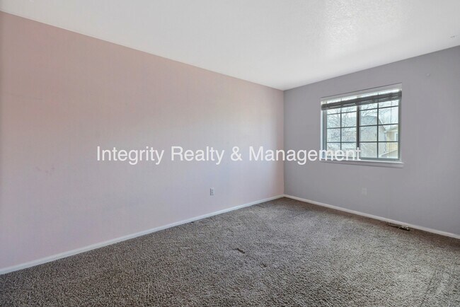 Building Photo - 4812 N Silverlace Dr