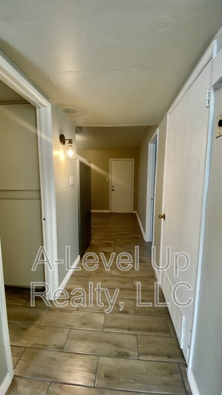 Building Photo - 5745 S Southland Blvd