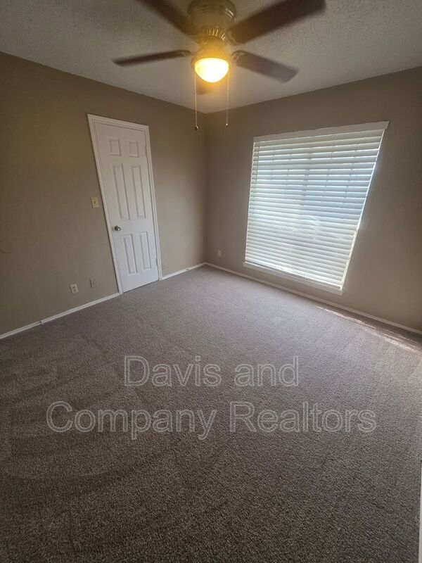 Building Photo - 3316 Caldera Blvd
