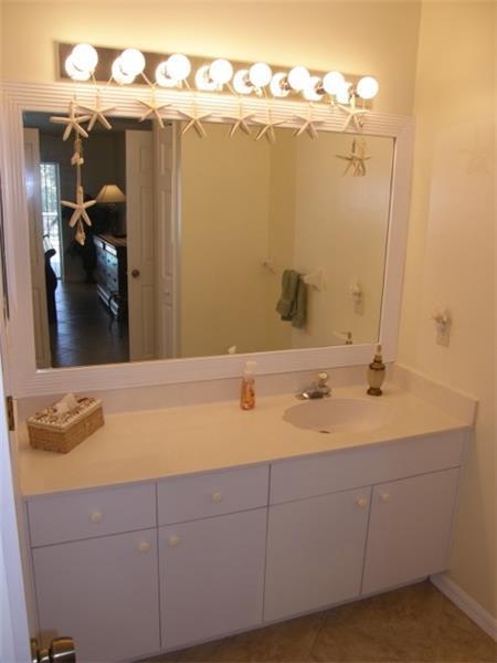 Building Photo - 4418 SW 25th Ave