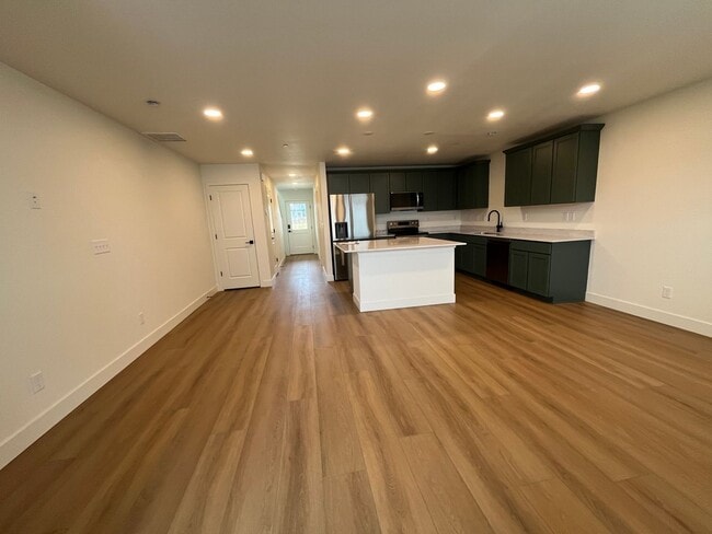 Building Photo - Fantastic New Home in Mosaic