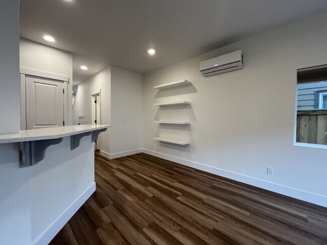 Building Photo - Modern 2022-Built 3-Bedroom Home with Open Layout, Entertainer’s Kitchen. Near Parks & Playgrounds