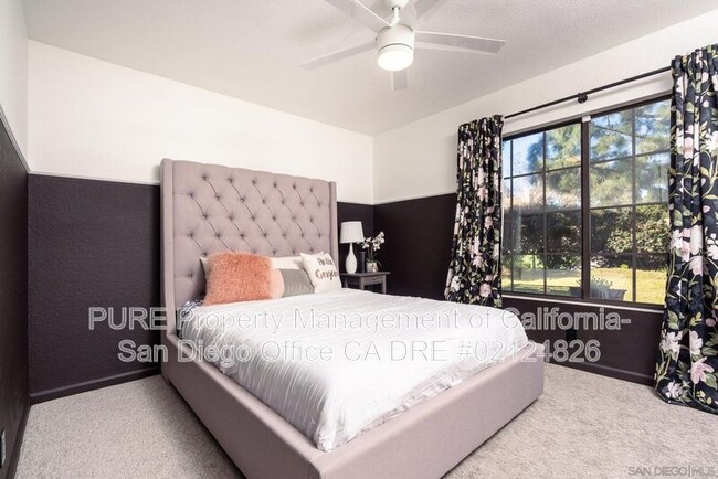 Building Photo - 15677 Via Calanova