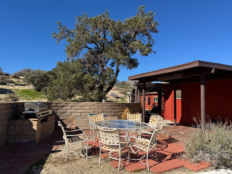 Building Photo - 70625 Granite Ln