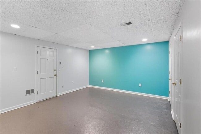 Building Photo - 1211 Whitlock Ridge Dr
