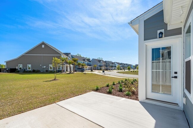 Building Photo - 2600 Elowen Ln