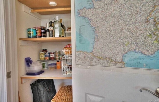 Building Photo - Modern 2BR/2.5BA Condo with Ensuite Bathro...