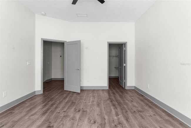 Building Photo - 4810 W McElroy Ave