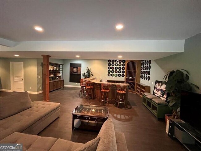 Building Photo - 6115 Reives Rd